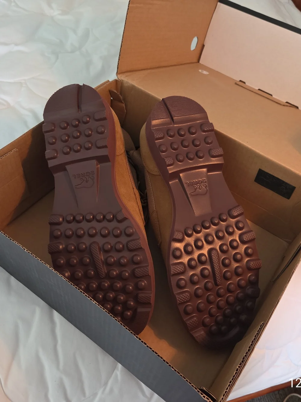 NIB with tags Sorel Caribou Men’s Chukka Boots in Chestnut Brown, Waterproof